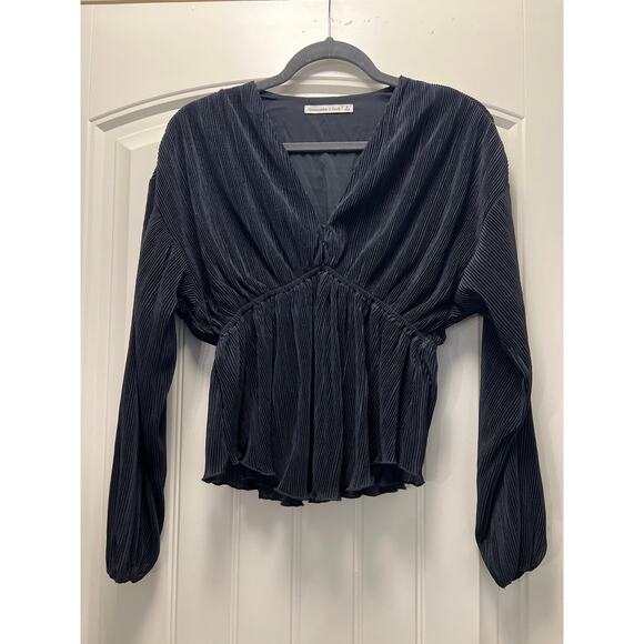 Abercrombie‎ & Fitch Women’s V-Neck Long Sleeve Pleated Ribbed Top Size S Black - Picture 1 of 3
